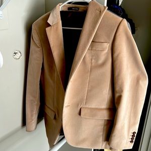 Murano suit jacket. Very good condition. Haven’t wore more than one time.